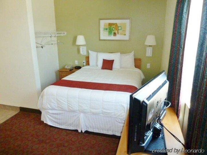 Americas Best Value Inn & Suites-Winnie Luaran gambar