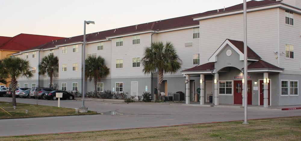 Americas Best Value Inn & Suites-Winnie Luaran gambar